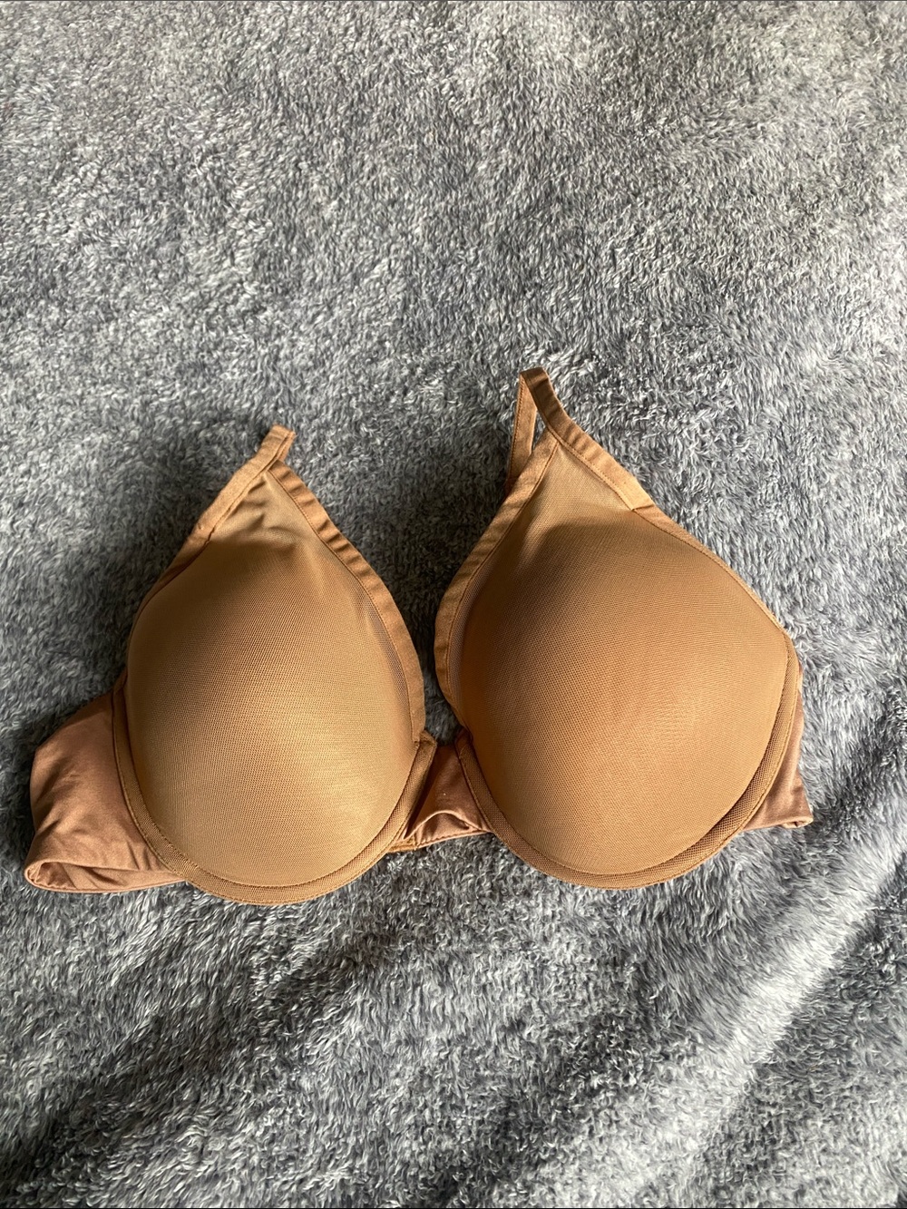 Smooth Everyday Molded Bra in Tan